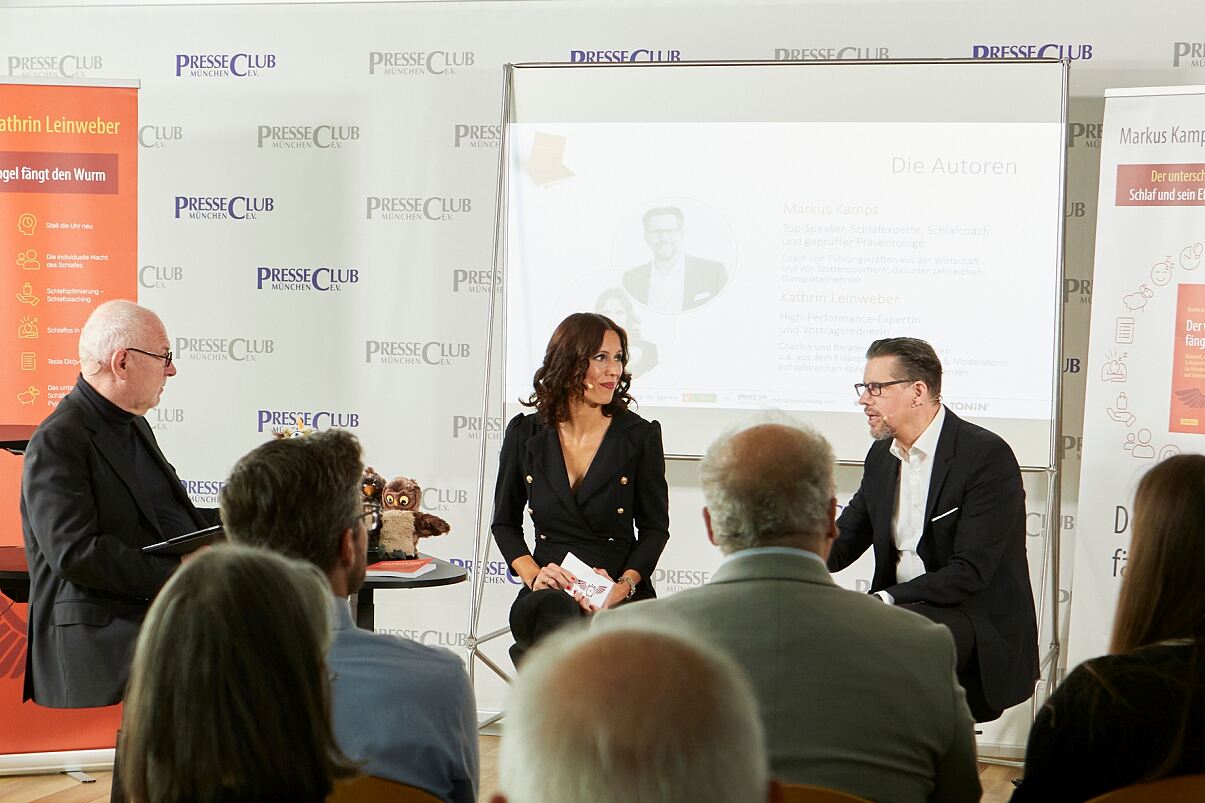Wacher Vogel Pressekonferenz